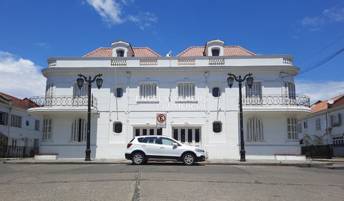 Casa Hostal En Venta De 17 Dorm. En Santiago