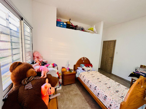 Casa En Venta De 3 Ambientes En Berazategui. Apta Credito Hipotecario