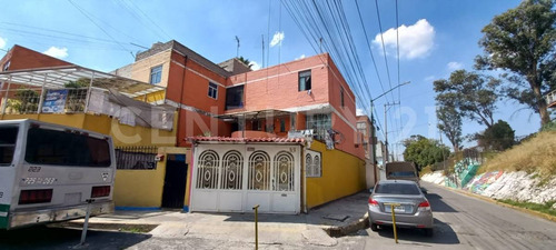 Casa Triplex En Venta En P.b., En Tlalnepantla De Baz, Estado De México.