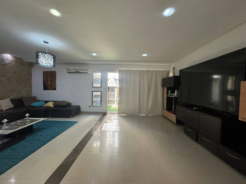Se Vende Townhouse 168m2 Residencia Muralla Alta Urb. Los Mangos Cod 259787