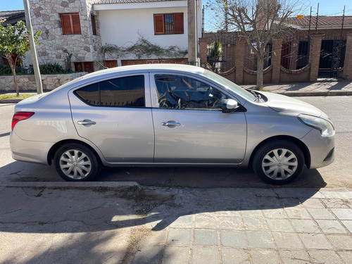 Nissan Versa 1.6 Sense