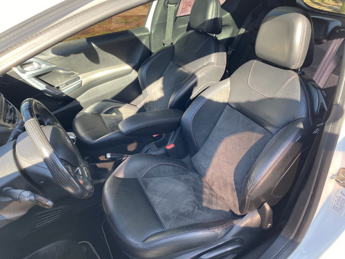 Peugeot 208 Xy