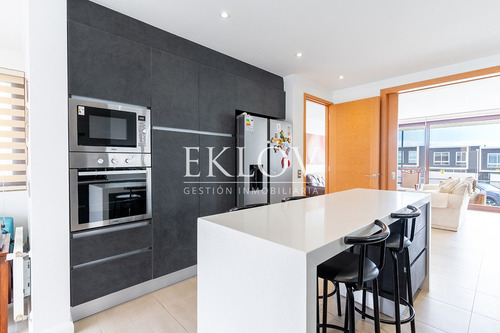 Casa Mediterránea En Lomas De Montemar, Moderna Y Con Vista
