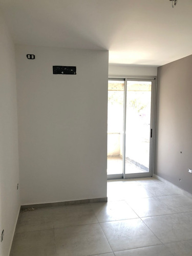 Imagen 9 de 9 de Vendo A Estrenar!! Dpto. 1-d C/balcón Exct. Vista