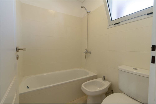Imagen 6 de 12 de Venta Departamento 2 Dorm Balcon Terraza Cochera