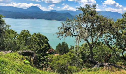 Imagen 1 de 3 de ¡oportunidad! Terreno En Vallle De Bravo. Ubicación E Inigualable Vista Al Lago.