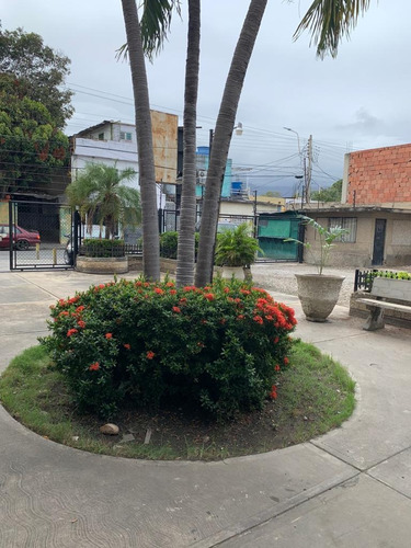 Imagen 4 de 12 de Se Vende Edificio Comercial En Porlamar, Margarita Ve02-073ne-co