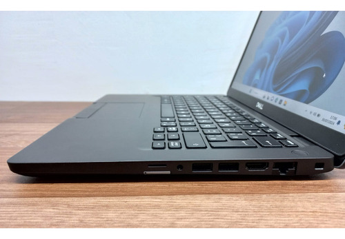 Laptop Dell Latitude Core I7 de décima generación con SSD de 16 GB y 512 GB - Excelente (Reacondicionado)