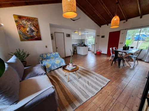Linda Casa Ubicada En Condominio La Peninsula De Rapel
