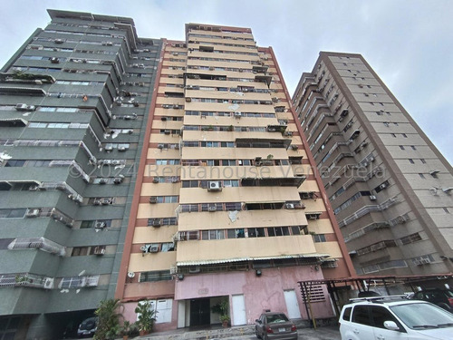 Apartamento En Base Aragua Maracay Puo 23-13962