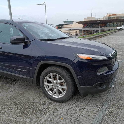 Imagen 6 de 11 de Jeep Cherokee Sport