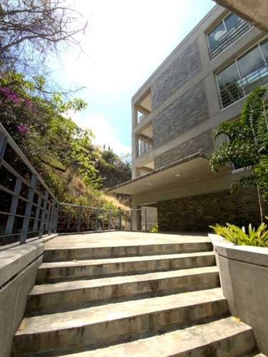 Edificio En Venta Urb. Chuao C-19763