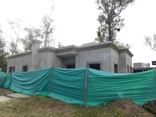 Imagen 2 de 25 de Casa En Venta - Francisco Alvarez