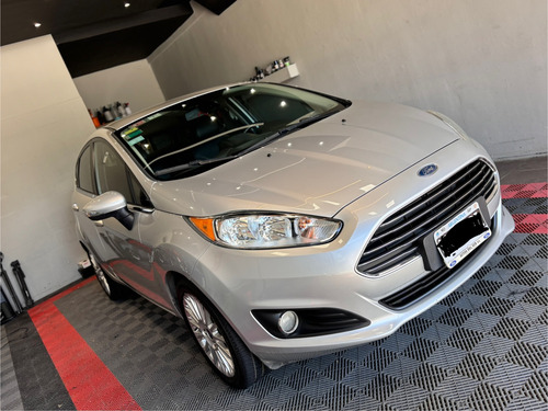 Ford Fiesta Kinetic 1.6 Titanium Powershift 120cv