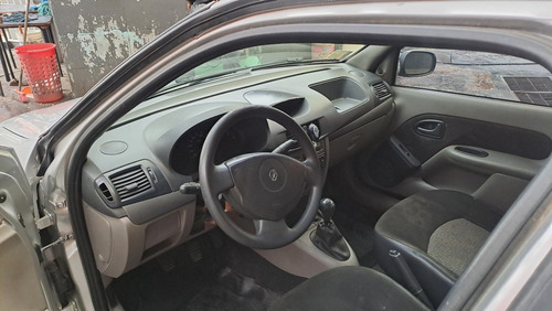 Renault Symbol 1.6 Confort