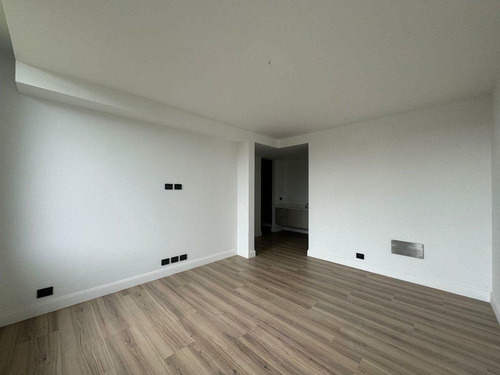 Venta| Departamento 3dorm -patio- Cochera Jardin Claret Summum Zona Norte
