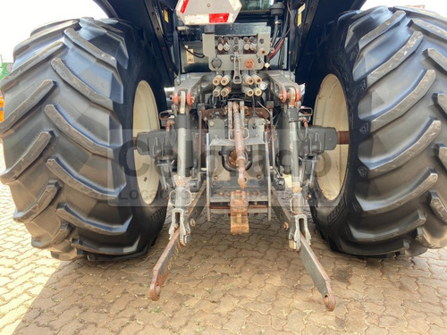 Trator Valtra Bt 210 - Ano 2013 - 8295 Horas
