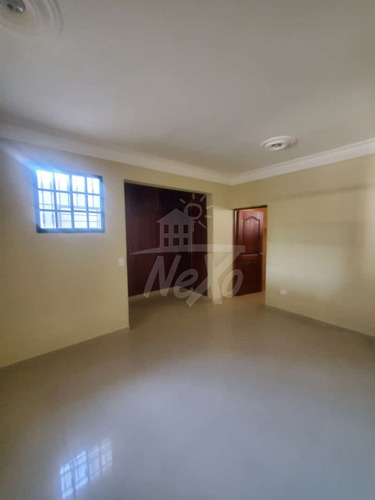 Casa Amplia En Venta, Santiago (jpc-225)