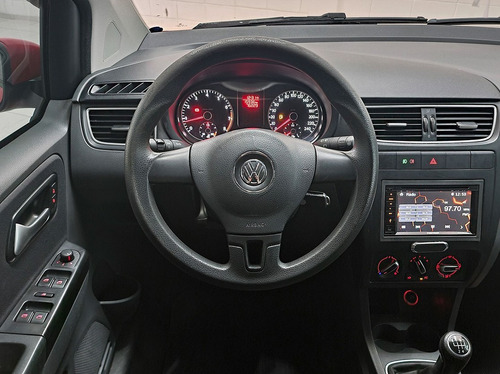 Imagem 12 de 18 de Volkswagen Fox 1.6 Mi Prime 8v 2013