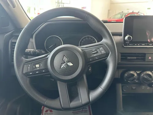 Mitsubishi L200 Glx Plus 2.4 Turbo-diesel. Sp