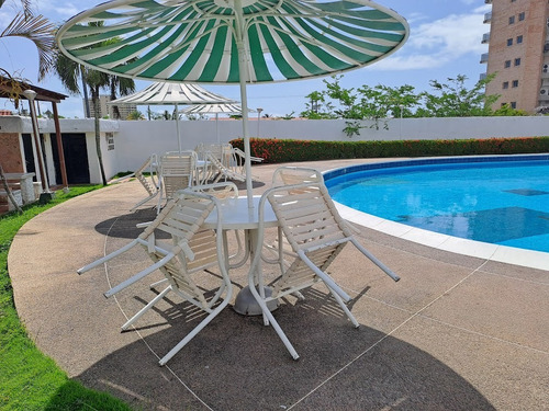 En Venta Apartamento Higuerote Puerto Encantado.