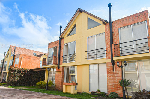 Imagen 2 de 14 de Vendo Casa Tocancipá 2 Pisos 2 Garajes Conjunto 124 M2 $495