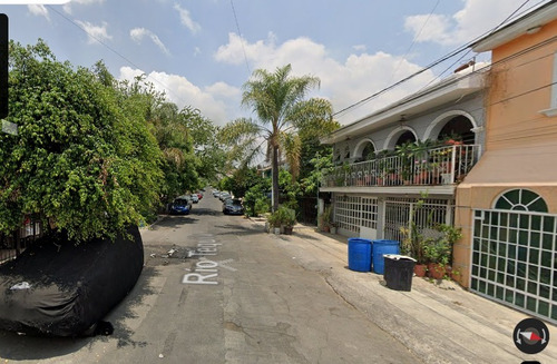 Casa Ubicada En Colonia Loma Bonita Ejidal, Zapopan, Jalisco. Con 3 Recamaras Y 108m2. Entre Av. Cruz Del Sur Y Av. Patria.