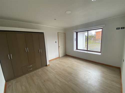 Casa En Arriendo De 2 Dorm. En Villarrica