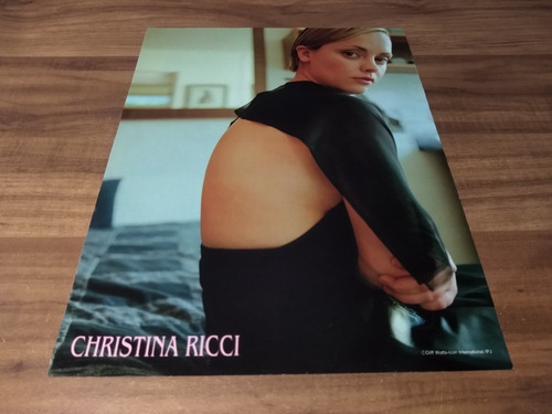 (mp445) Christina Ricci * Mini Poster Pinup 30 X 23 (Usado)