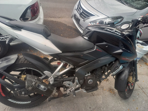 Pulsar Ns 200 Negro Con Blanco