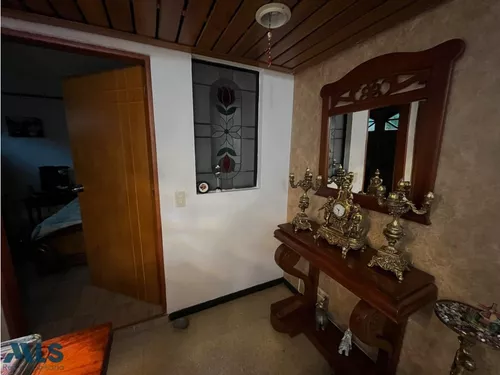 Amplia Casa Con Excelente Ubicación En Envigado!(mls#252487)