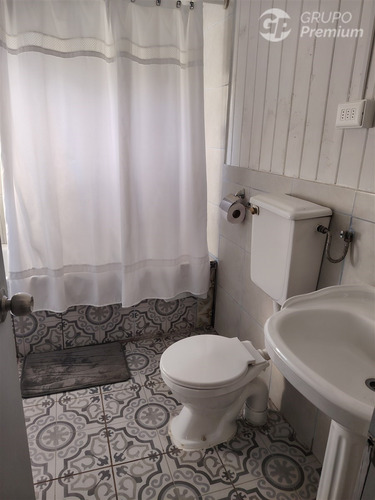 Casa En Venta De 6 Dorm. En Palmilla