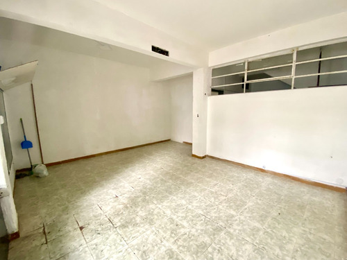 Venta Local En La Blanqueada De 30m2casi Luis Alberto De Herrera
