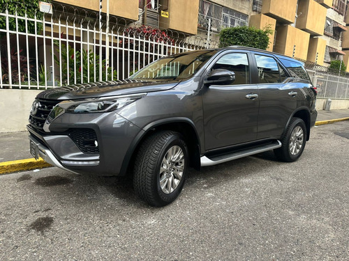 Toyota Fortuner Sxr