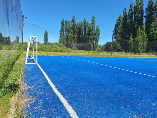 Vendo Recinto De 5 Canchas De Pasto Sintético En Los Ángeles