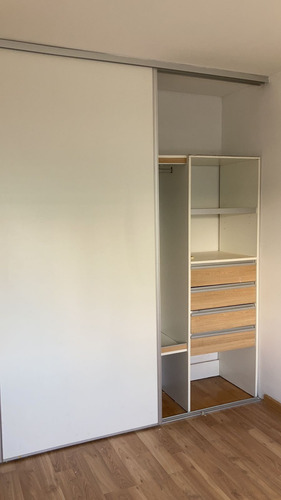 Alquiler. Av Libertad Y San Juan. 1 Dormitorio. Cochera