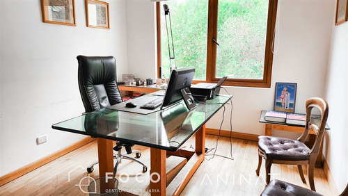 Casa En Venta De 3 Dorm. En Lo Barnechea