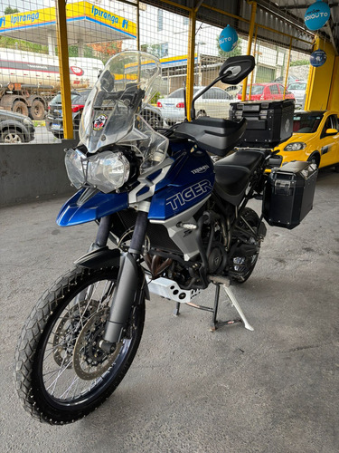 Triumph Tiger 800 Xcx
