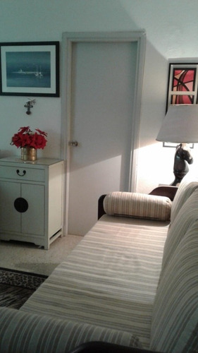 Apartamento 1 Dormitorio Y 1 Baño. Vista Al Mar. Reciclado