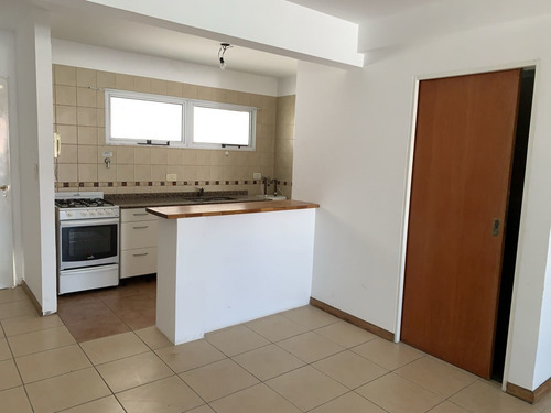 Imagen 6 de 17 de Venta - Dúplex 2amb Al Frente C/2 Balcones - Saavedra