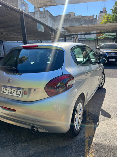 Peugeot 208 1.6 Active