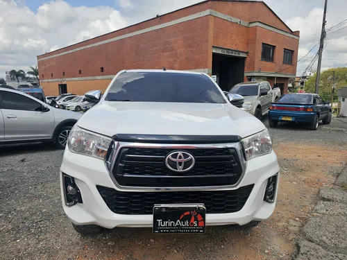 Toyota Hilux Diesel 4x4 Mt 2.4 2019
