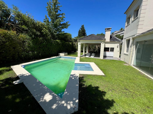 Casa Clasica Venta 3 Dormitorios En Glorietas