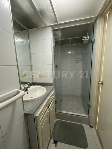 Se Vende Apartamento En Los Colores, Excelente Ubicación.