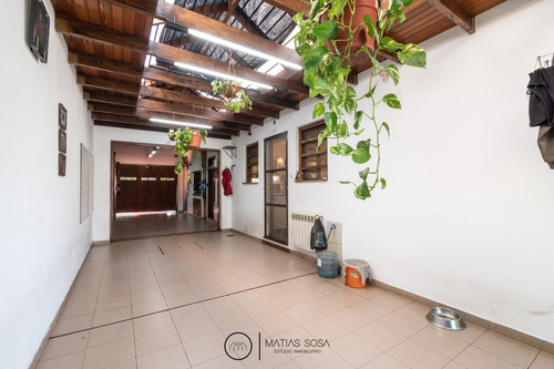 Chalet 5 Ambientes Con Gran Parque