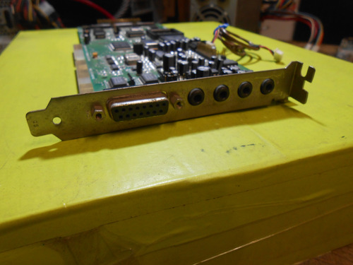 Placa De Sonido Isa Creative Sound Blaster 16 Ct2290 - Retro (Usado)