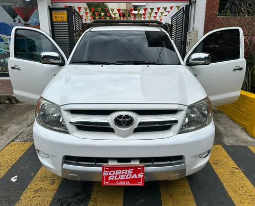 Toyota Hilux De Estacas 2.7 A Gasolina 4x2 Mt Mod 2009