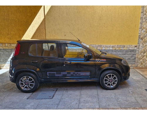 Fiat Uno 1.4 Sporting Flex 5p