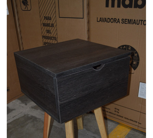 Buro Nelly Chocolate Mesa De Noche Cajon Comoda Recamara Mes