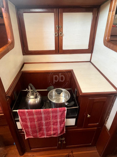 Velero Ithurbide 33 - Acero Naval